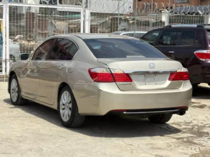 Honda Accord   - 2013