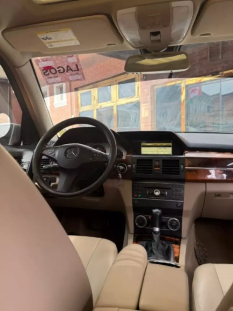 Mercedes-Benz GLK 350   - 2010