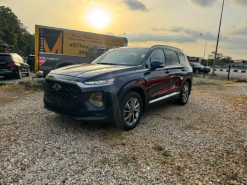 Hyundai Santa Fe   - 2020