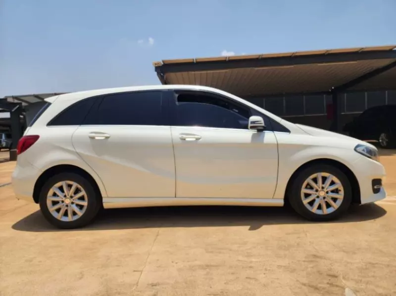 Mercedes-Benz B 180   - 2016