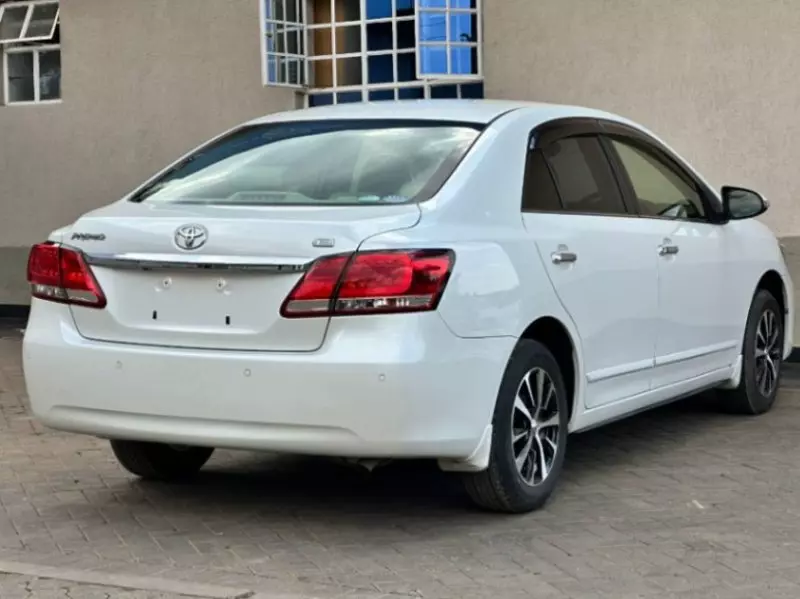 Toyota Premio    -