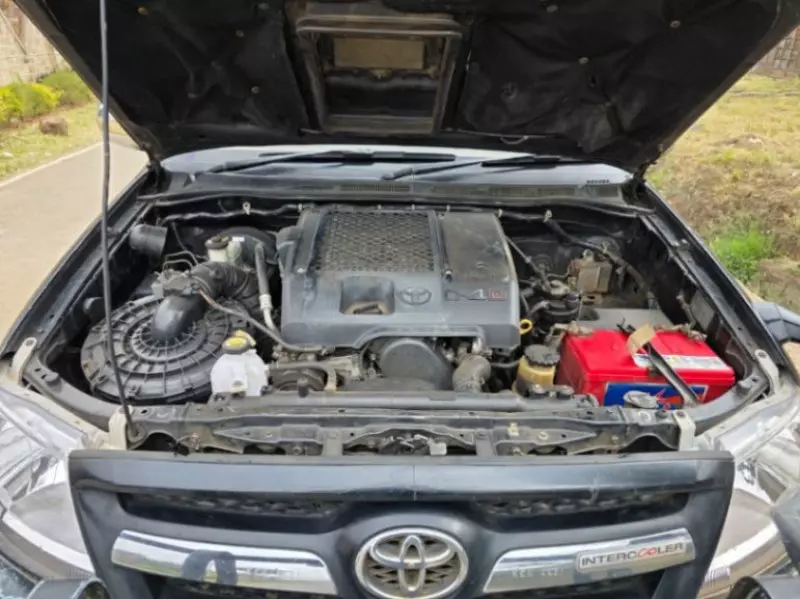 Toyota Hilux   - 2008