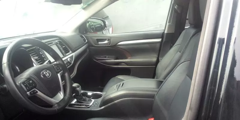 Toyota Highlander   - 2015