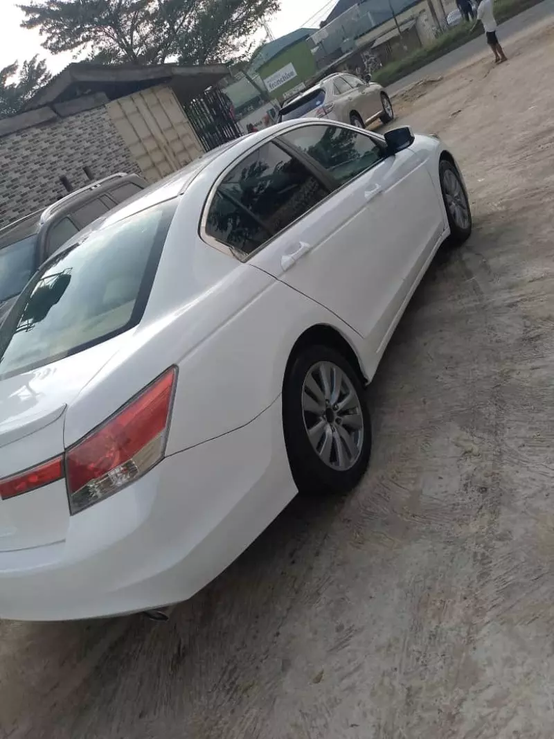 Honda Accord   - 2012