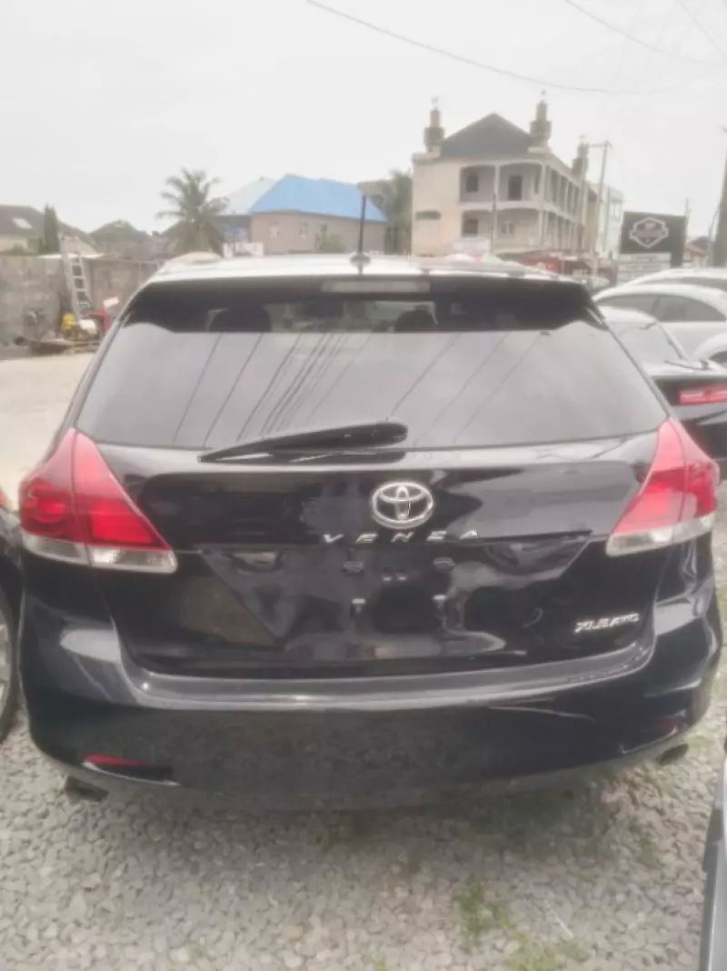 Toyota Venza   - 2014