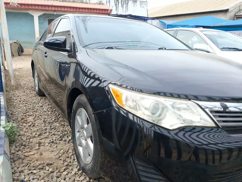 Toyota Camry   - 2013