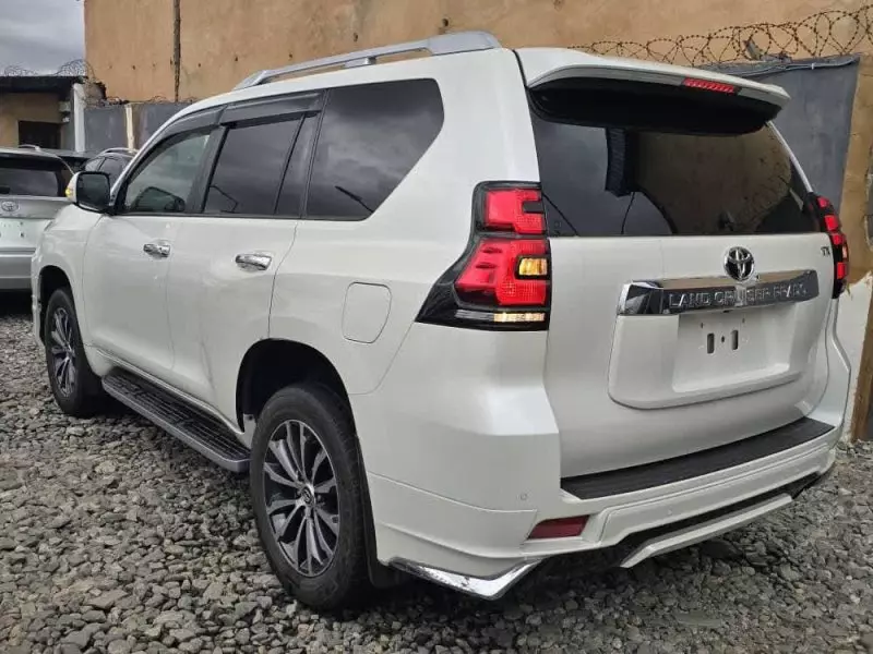 Toyota Landcruiser Prado