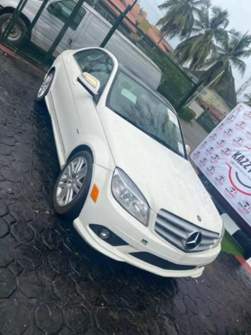 Mercedes-Benz C-Class   - 2009