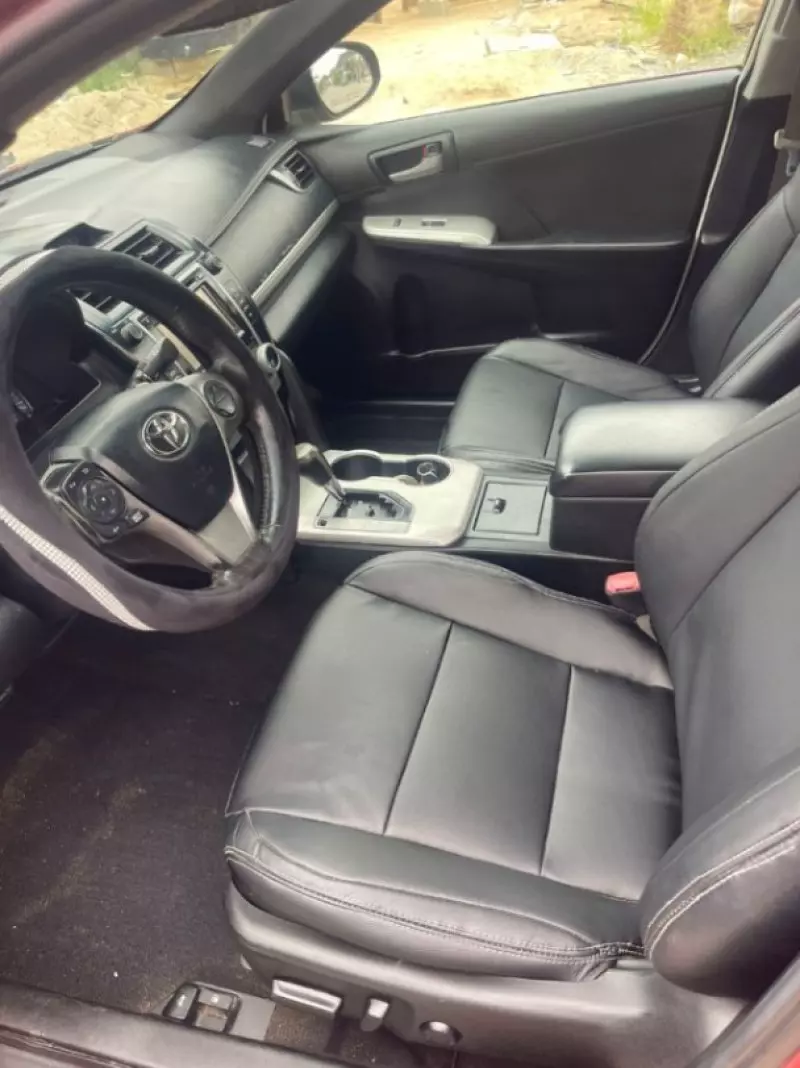 Toyota Camry   - 2013