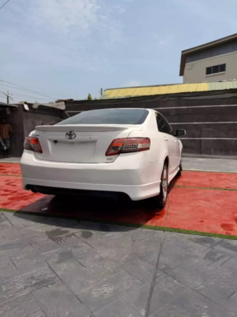 Toyota Camry   - 2008