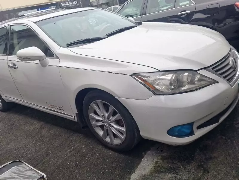 Lexus ES 350   - 2011