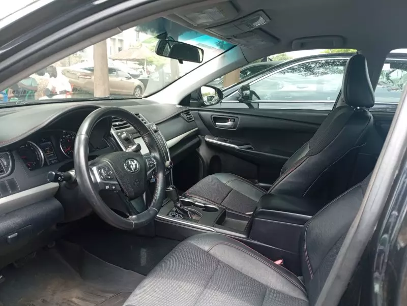 Toyota Camry   - 2016