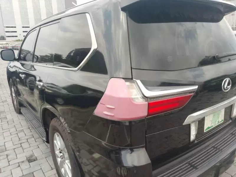 Lexus LX 570   - 2017