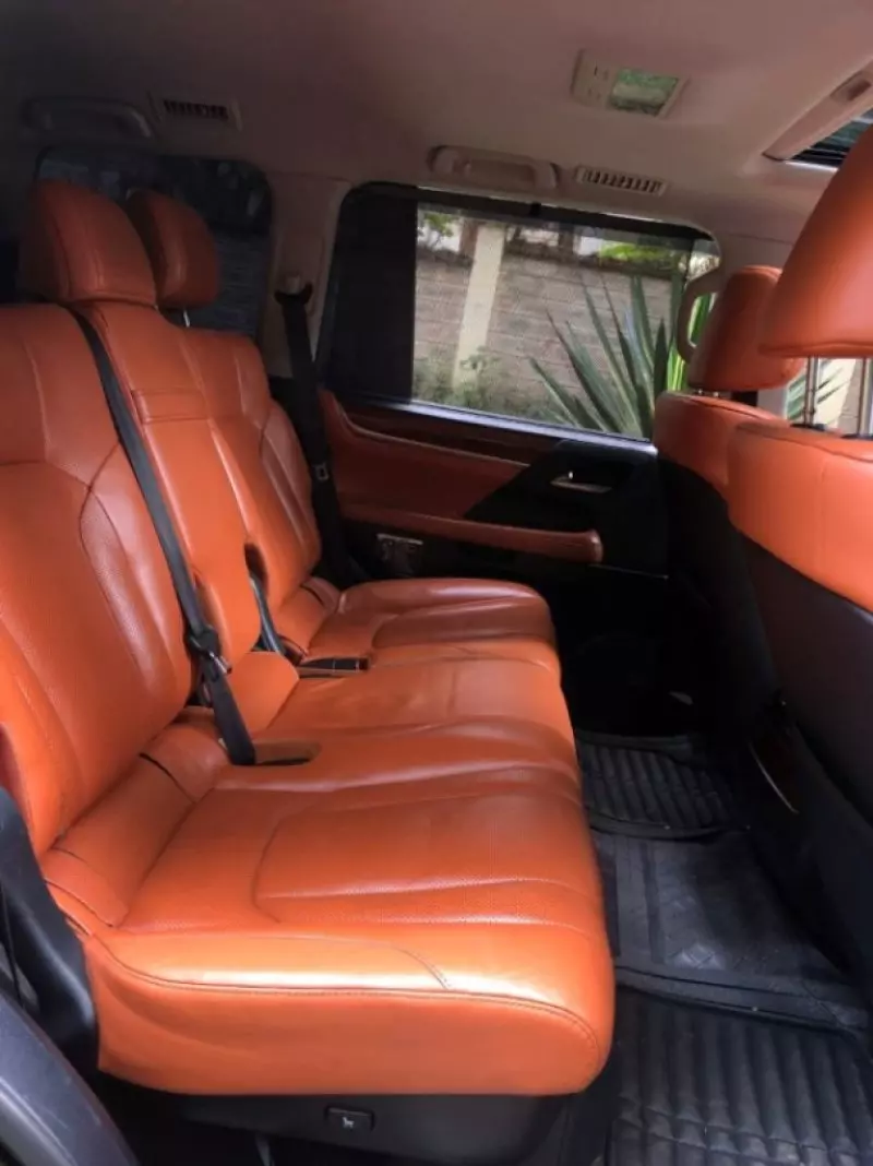 Lexus LX 570   - 2017