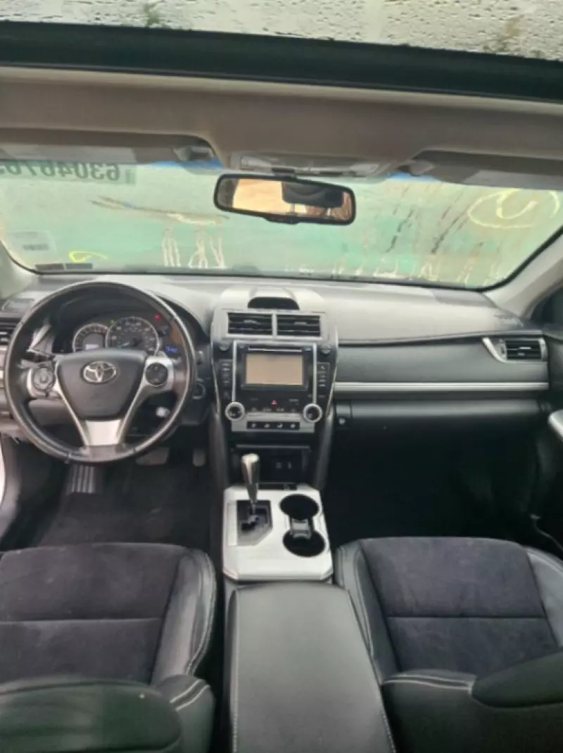 Toyota Camry   - 2012