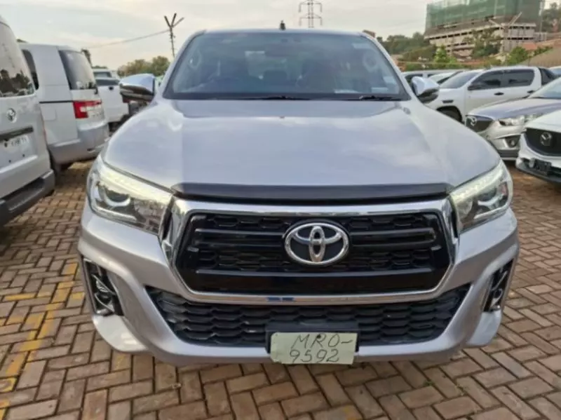 Toyota Hilux   - 2019