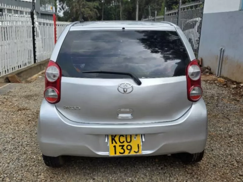 Toyota Passo   - 2012