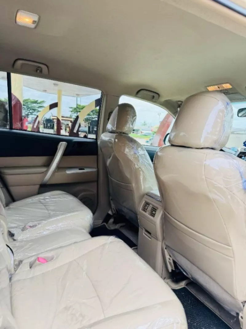 Toyota Grand Highlander   - 2008