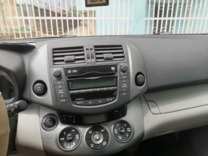 Toyota RAV4   - 2011