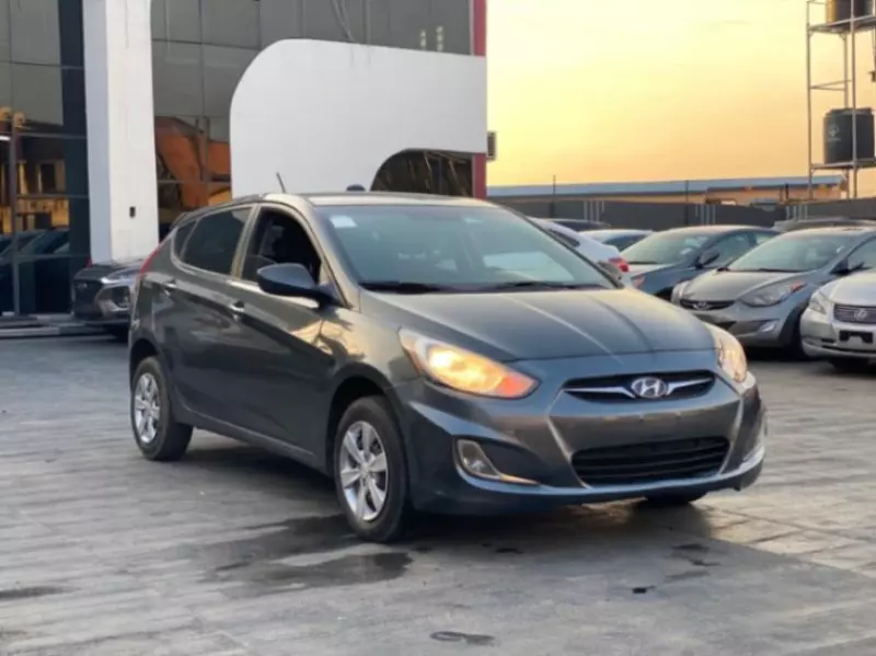 Hyundai Accent RB   - 2012