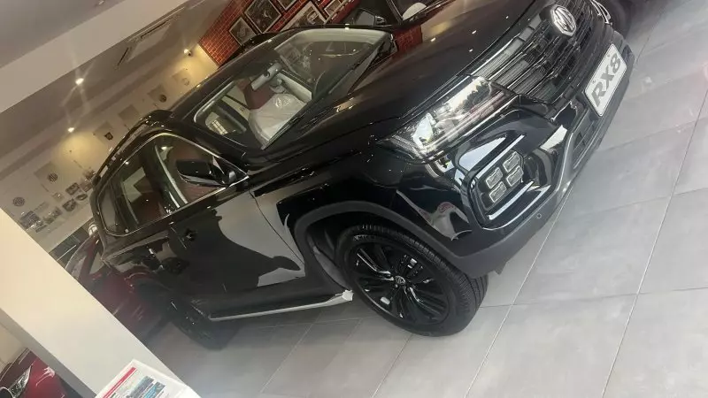 MG MG RX8	SUV 4X4 -7 places- 2,0L Turbo - version luxe