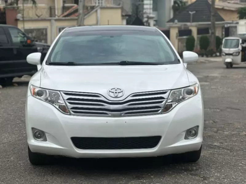 Toyota Venza   - 2011