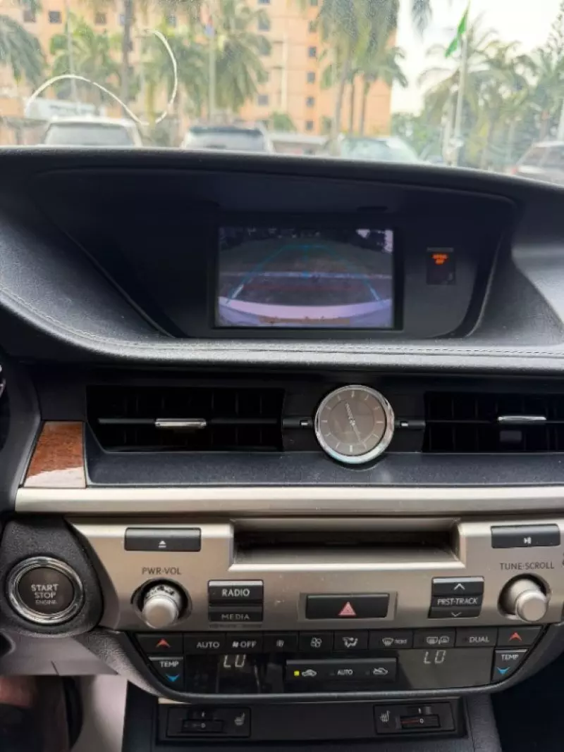 Lexus ES 350   - 2013