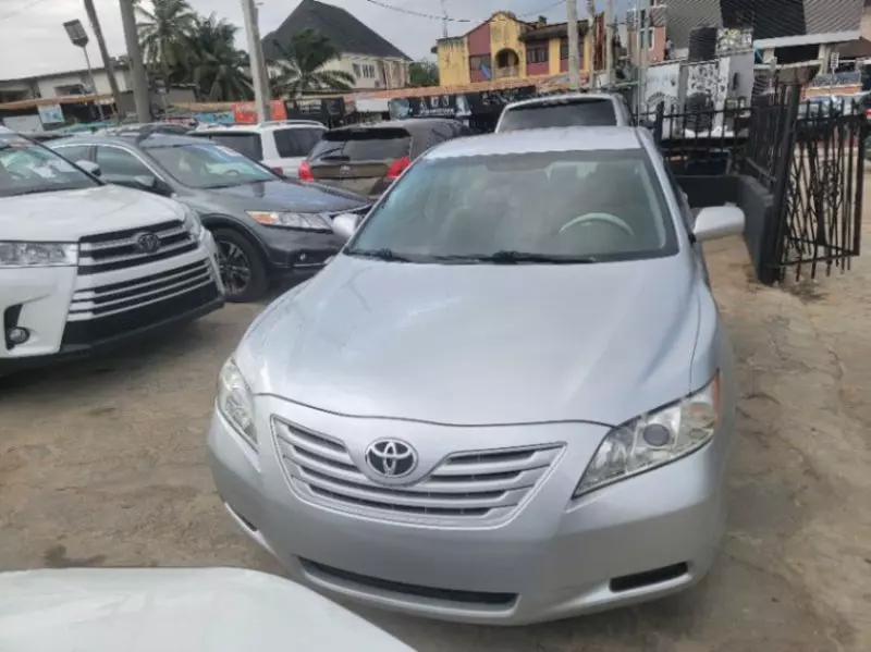 Toyota Camry   - 2007