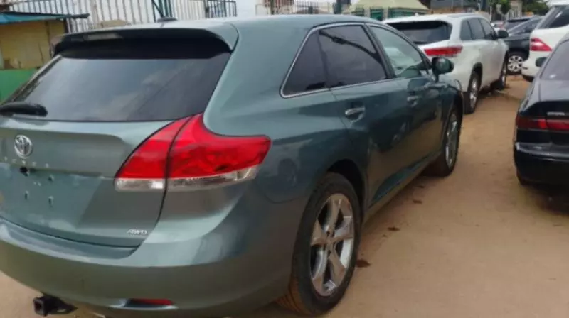 Toyota Venza   - 2010
