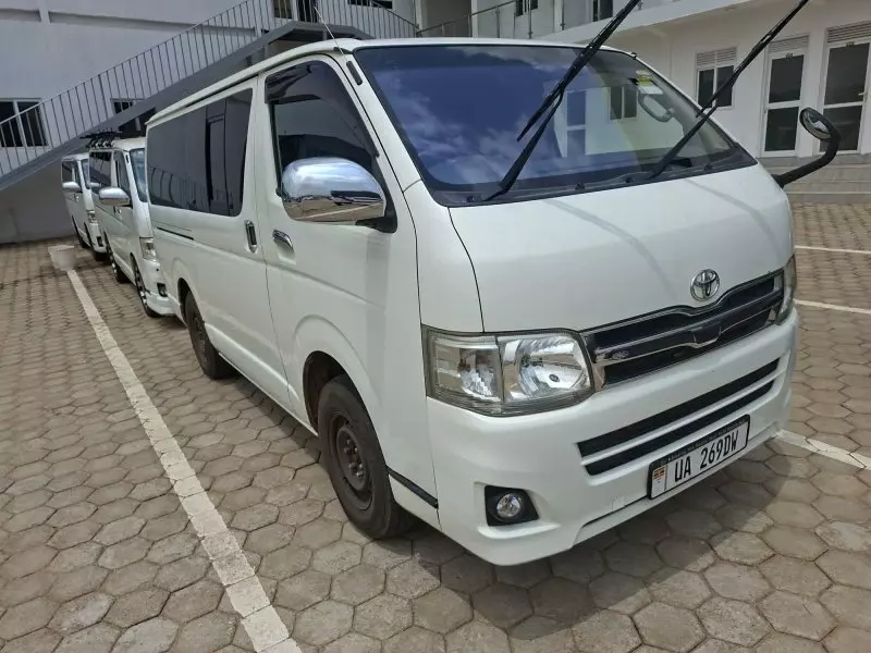 Toyota Hiace   - 2012