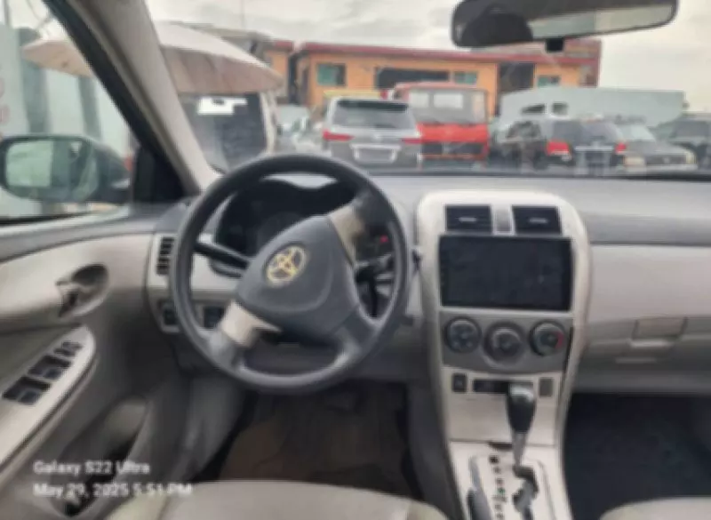 Toyota Corolla   - 2011