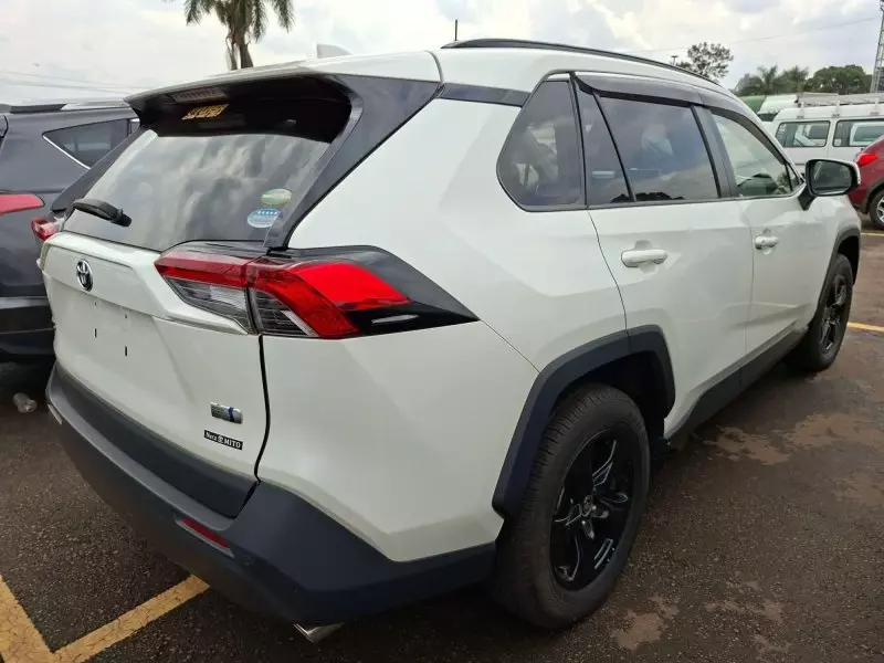 Toyota Rav 4 Hybrid   - 2021