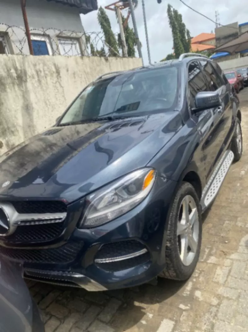 Mercedes-Benz GLE 350   - 2016