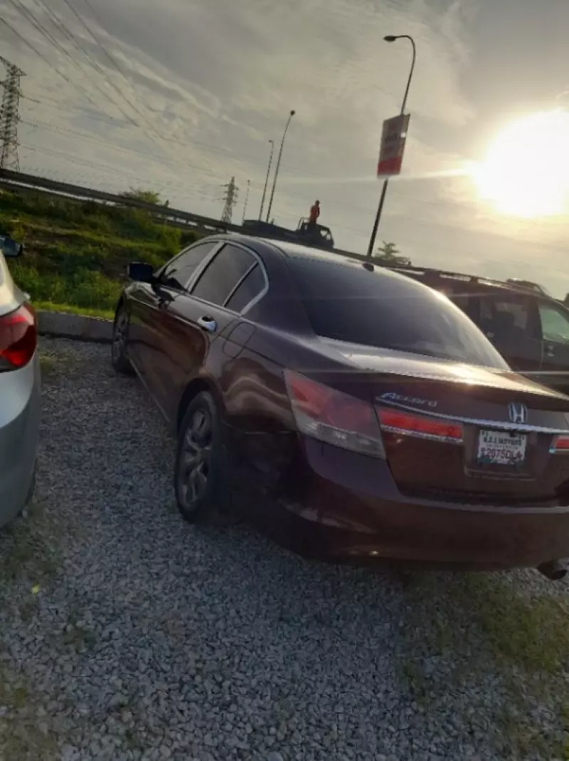 Honda Accord   - 2009