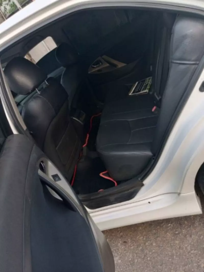 Toyota Camry   - 2011