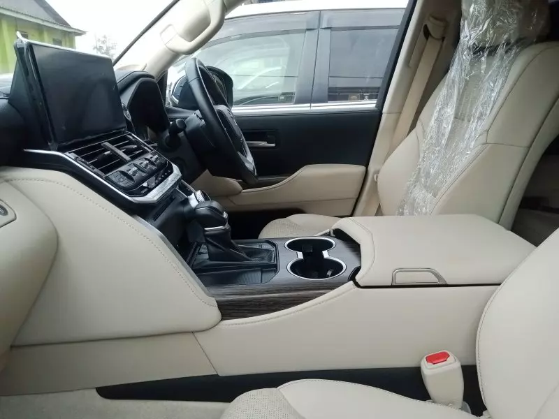 Toyota Land Cruiser   - 2023