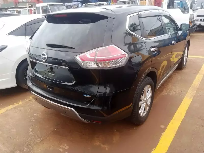 Nissan X-Trail   - 2015