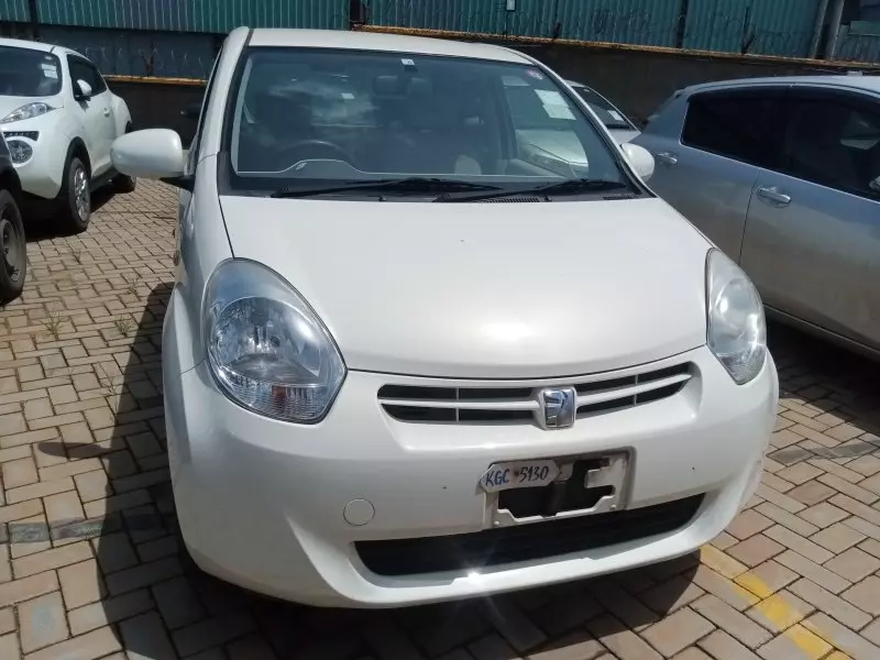 Toyota Passo   - 2012