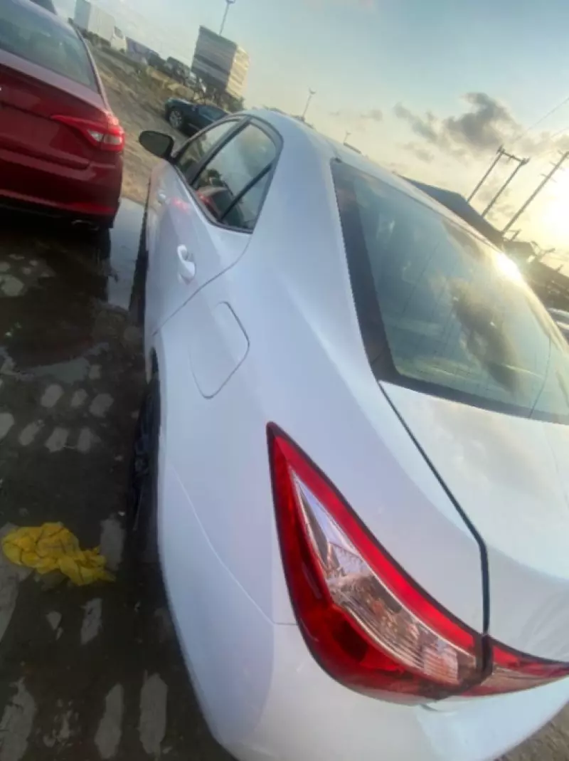 Toyota Corolla   - 2013