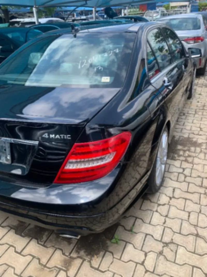 Mercedes-Benz C 350   - 2012