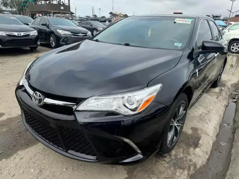 Toyota Camry   - 2016