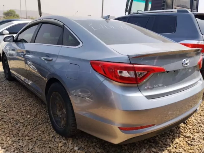 Hyundai Sonata   - 2015