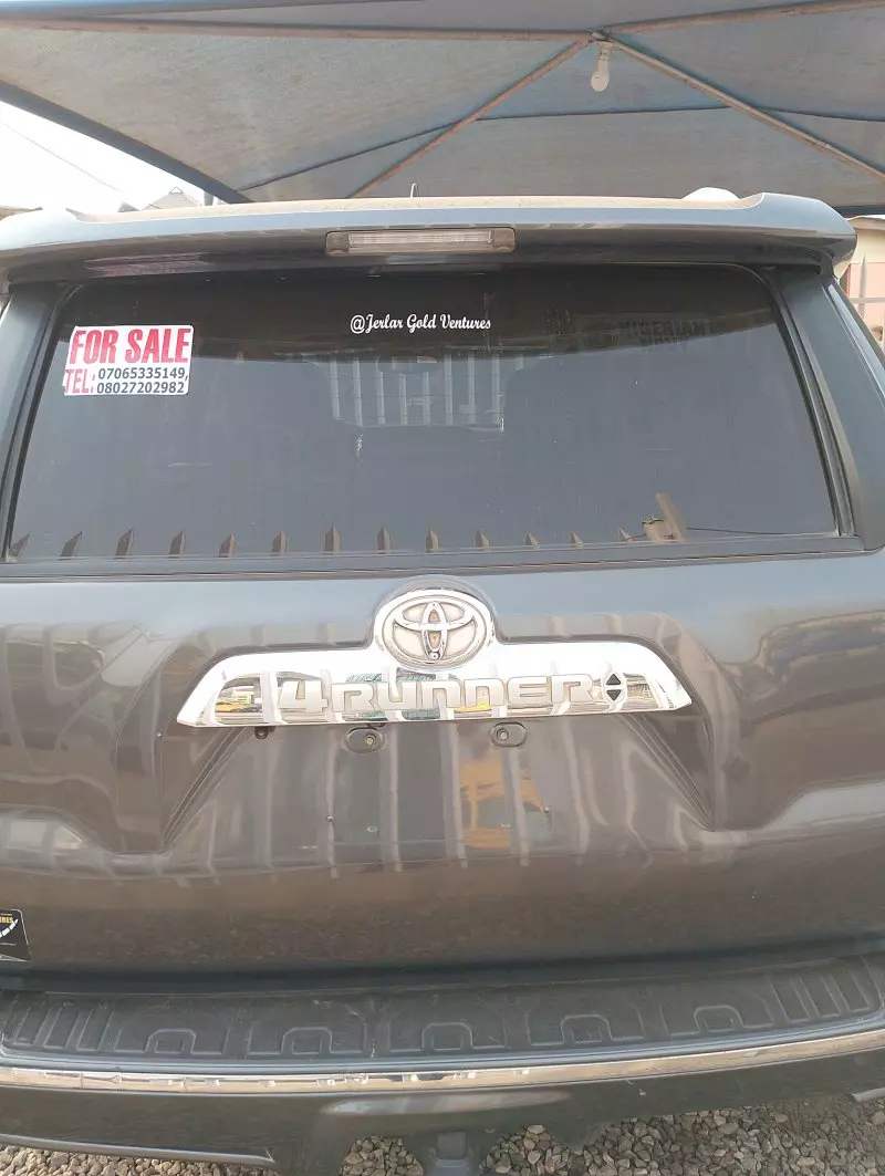 Toyota 4-Runner   - 2012