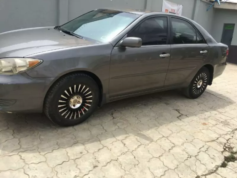 Toyota Camry   - 2006