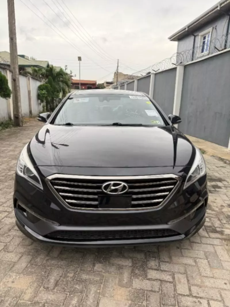 Hyundai Sonata   - 2016