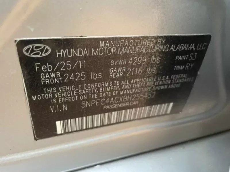 Hyundai Sonata   - 2011