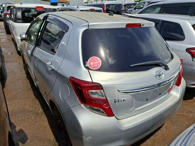 Toyota Vitz   - 2014