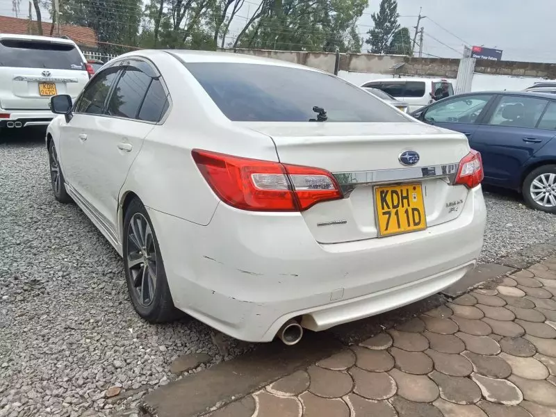 Subaru Legacy B4   - 2015
