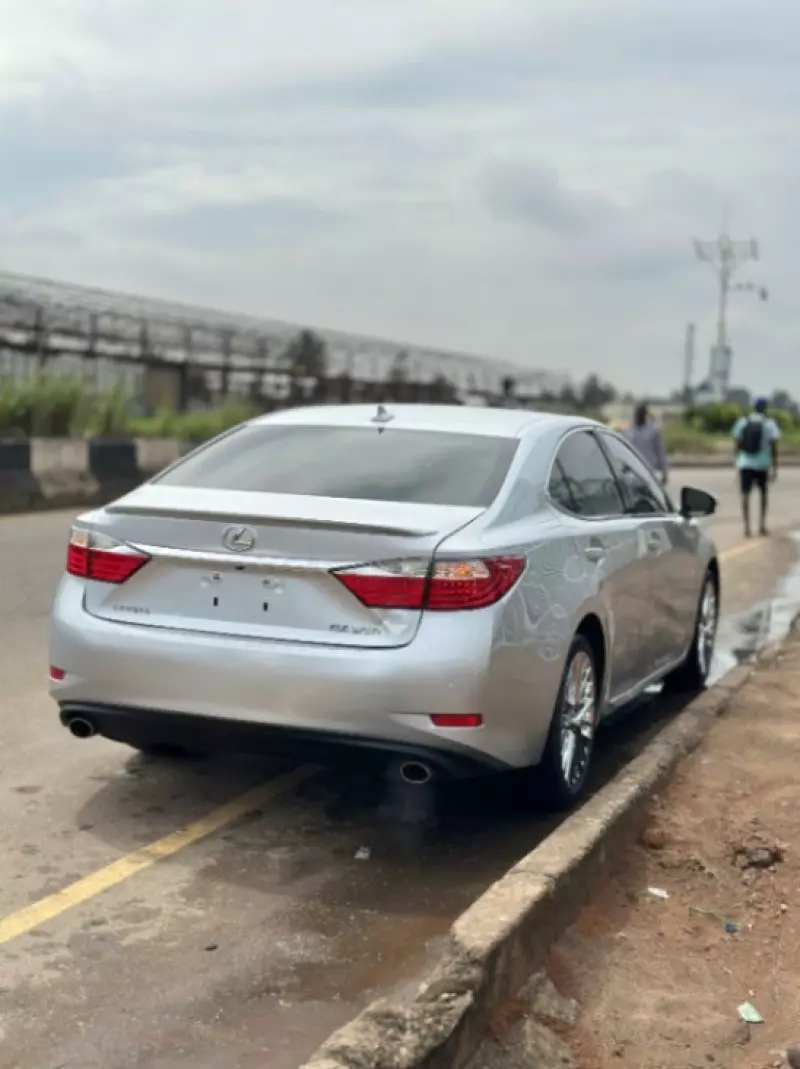 Lexus ES 350   - 2013