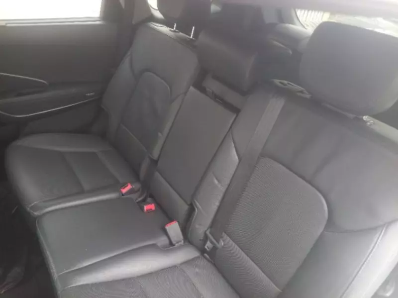Hyundai Santa Fe   - 2015